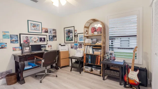 Residence photo 24