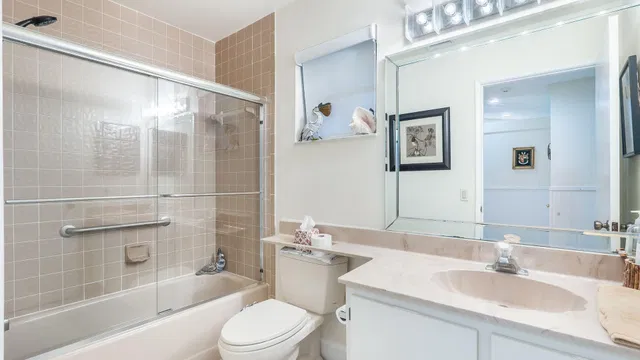 Residence photo 25