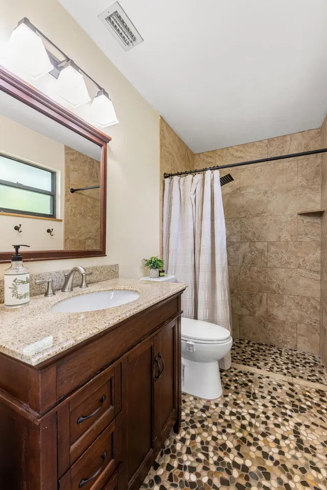  Residence photo 11
