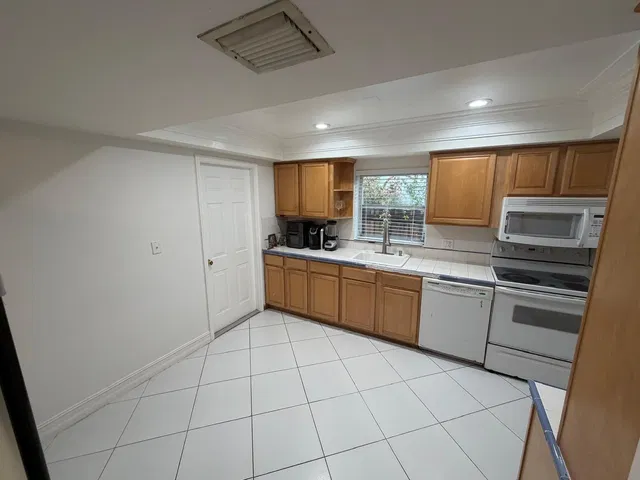 Residence photo 4