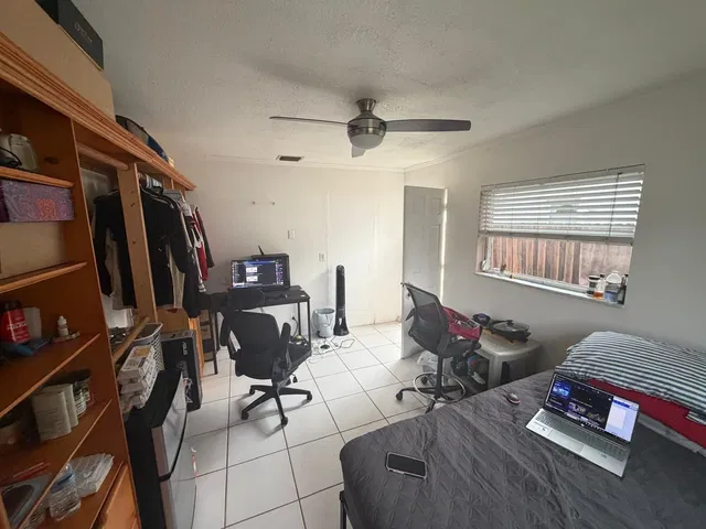 Residence photo 28