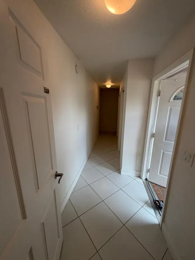 Residence photo 33