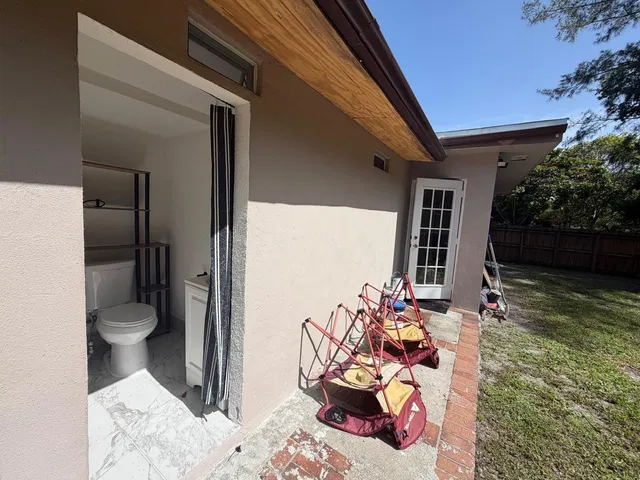 Residence photo 49