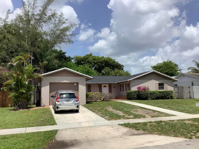Residence photo 57