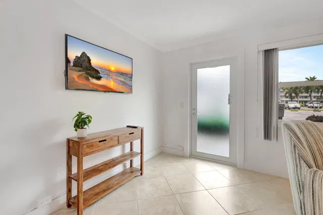 Residence photo 2