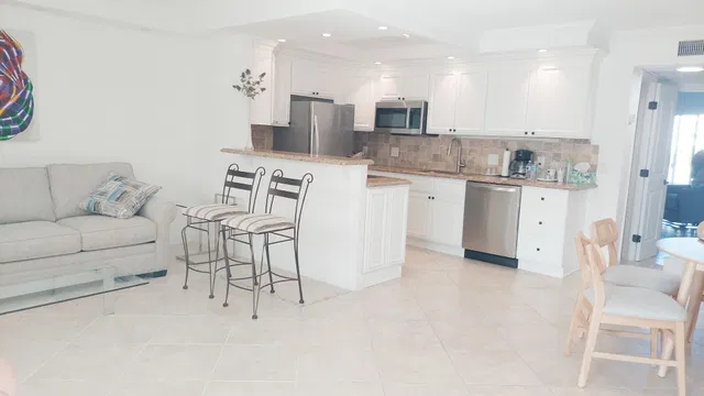 Residence photo 6
