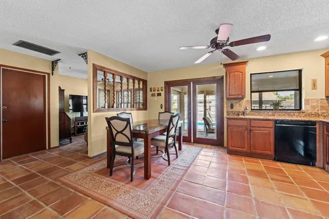  Residence photo 10