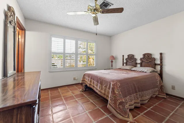  Residence photo 17