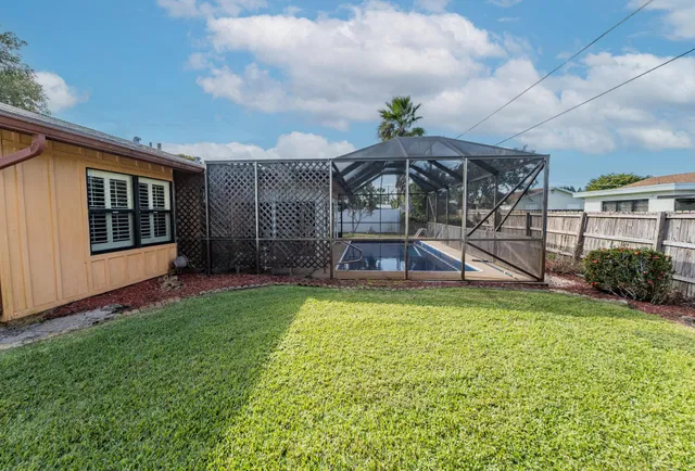  Residence photo 24