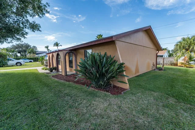  Residence photo 27