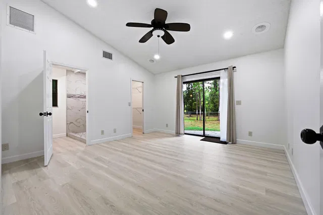  Residence photo 11