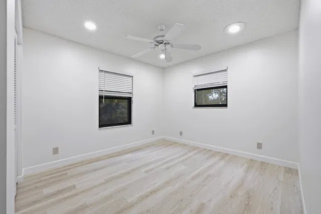  Residence photo 15
