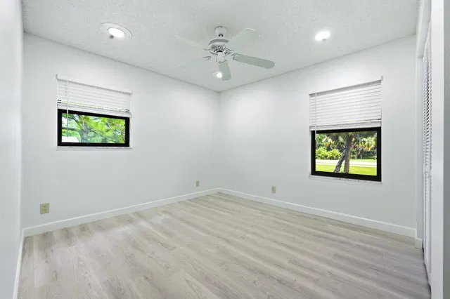  Residence photo 16