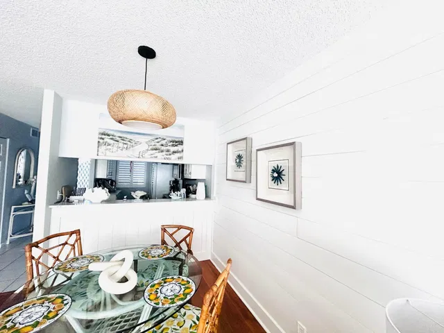 Unit c202 photo 6