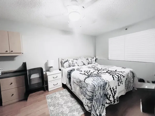 Unit c202 photo 8