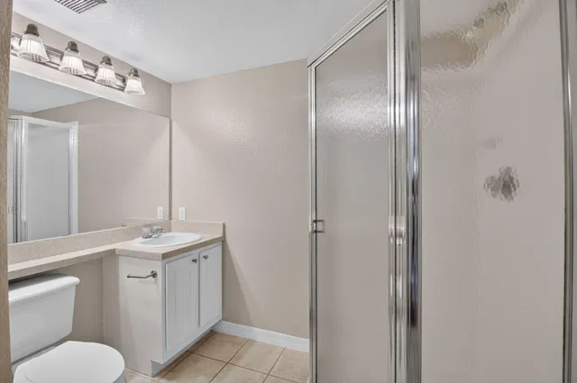 Unit 303 photo 24