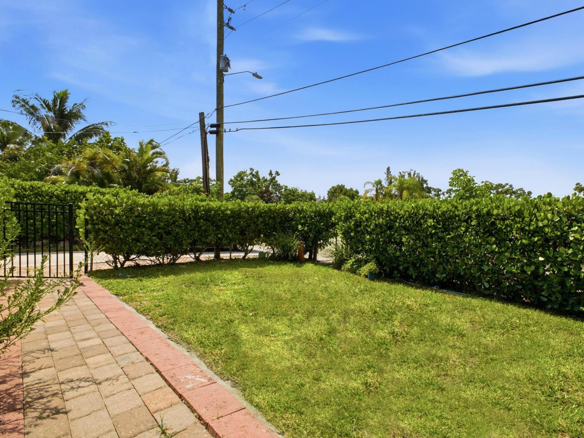 Residence photo 3