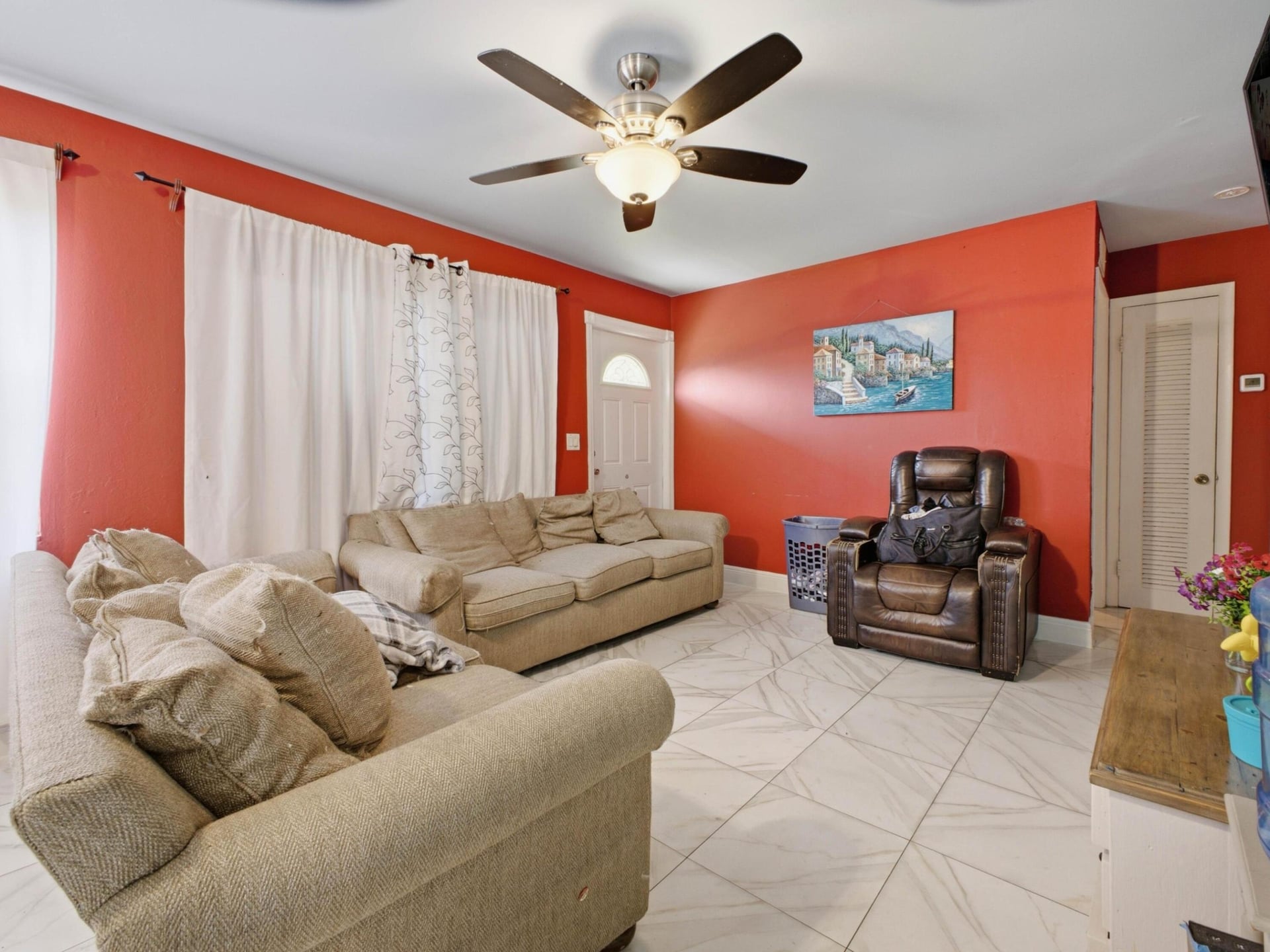 Residence photo 5