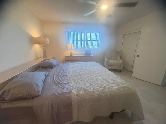 Unit 504 photo 6