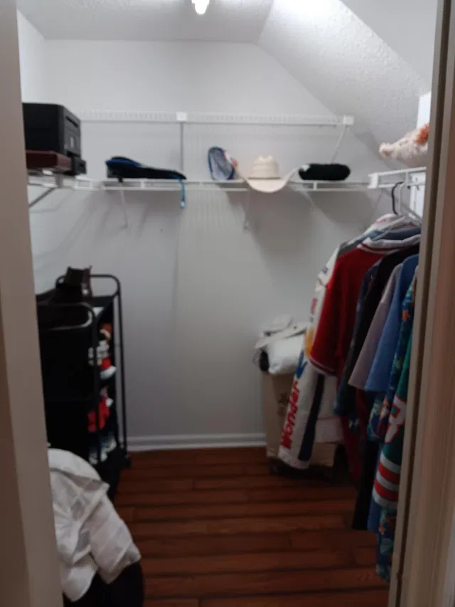 Unit E photo 12