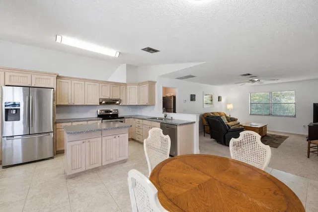 Residence photo 8