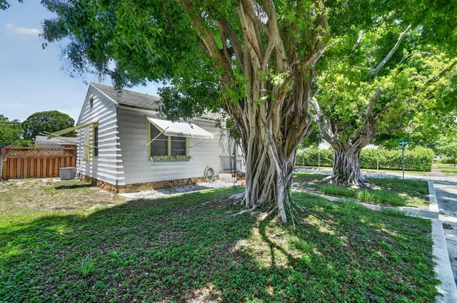 West Palm Beach Residence photo 2