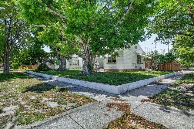 West Palm Beach Residence photo 4