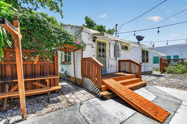 West Palm Beach Residence photo 26