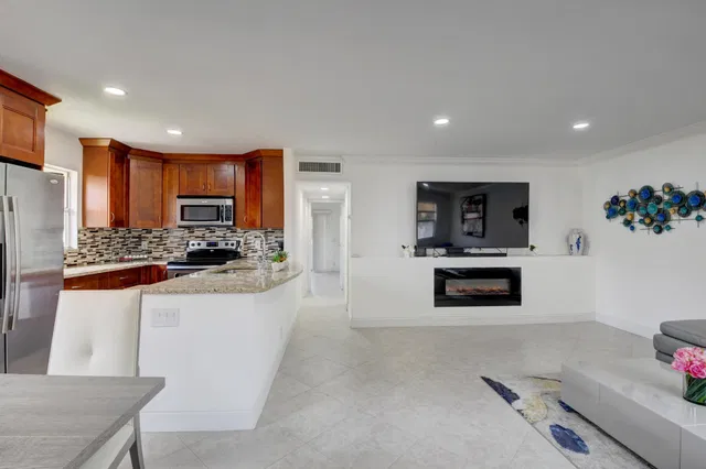 Residence photo 4