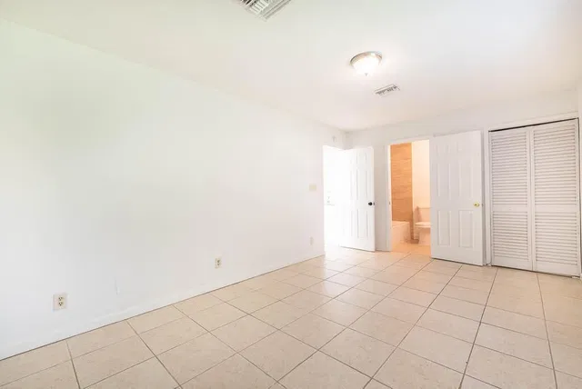 Residence photo 22