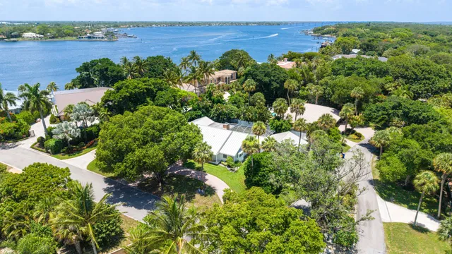 Sewall's Point Residence photo 9