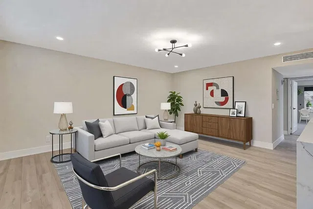  Residence photo 6