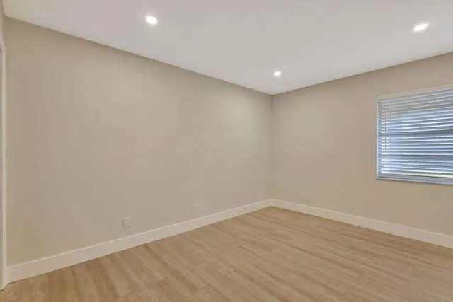  Residence photo 15