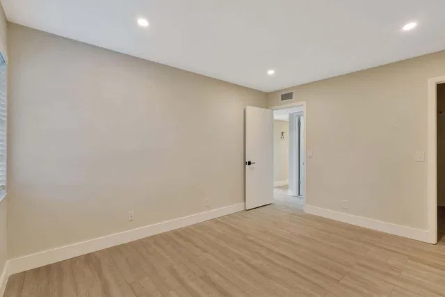  Residence photo 18