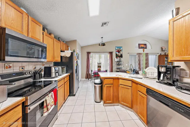 Residence photo 3