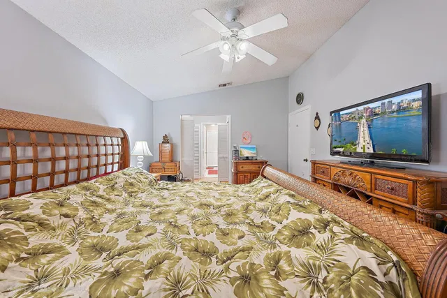 Residence photo 6