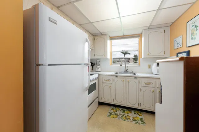 Residence photo 6