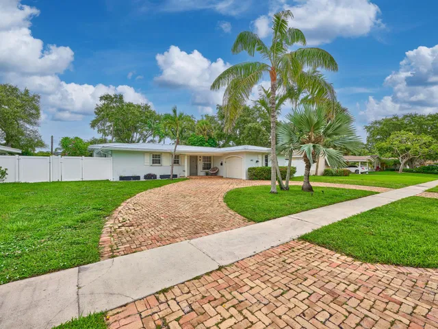 Residence photo 3
