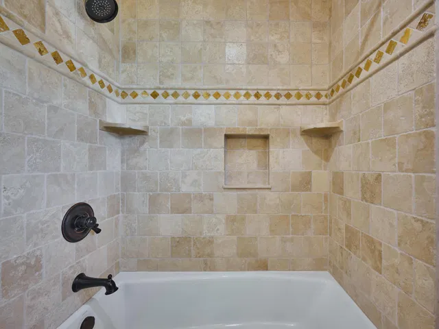 Residence photo 43