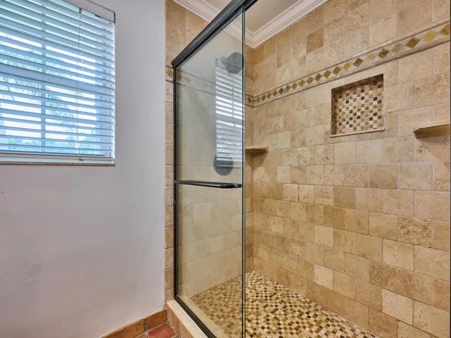Residence photo 45