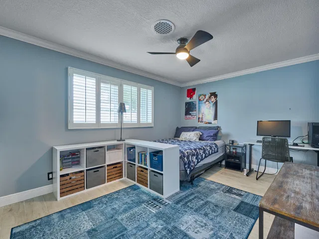 Residence photo 48