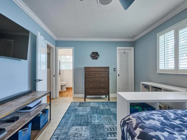 Residence photo 49