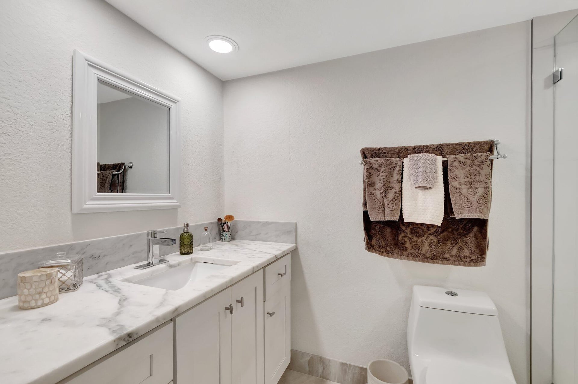 Unit 304 photo 29