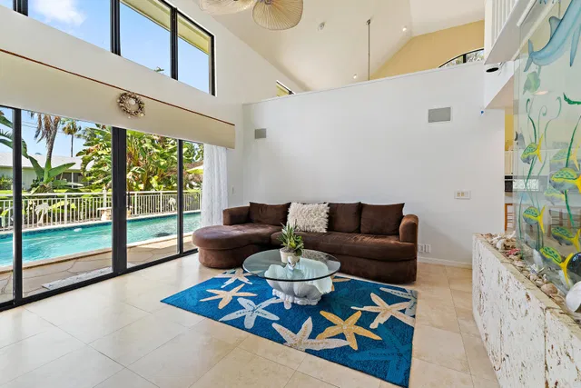  Residence photo 4