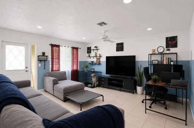 Residence photo 6