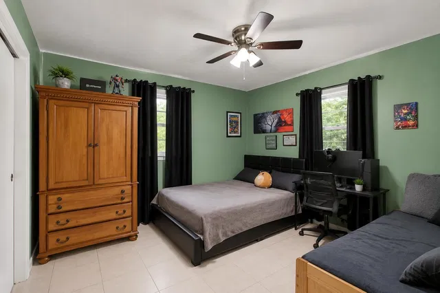 Residence photo 8