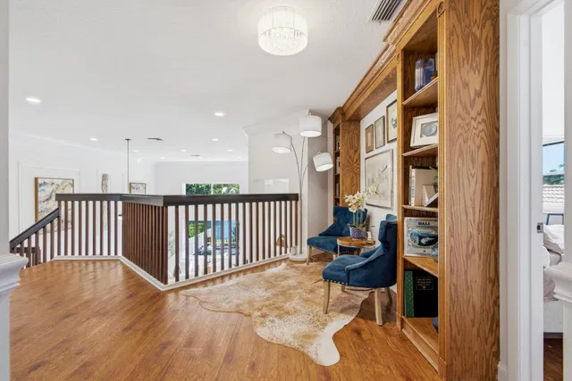 Residence photo 41