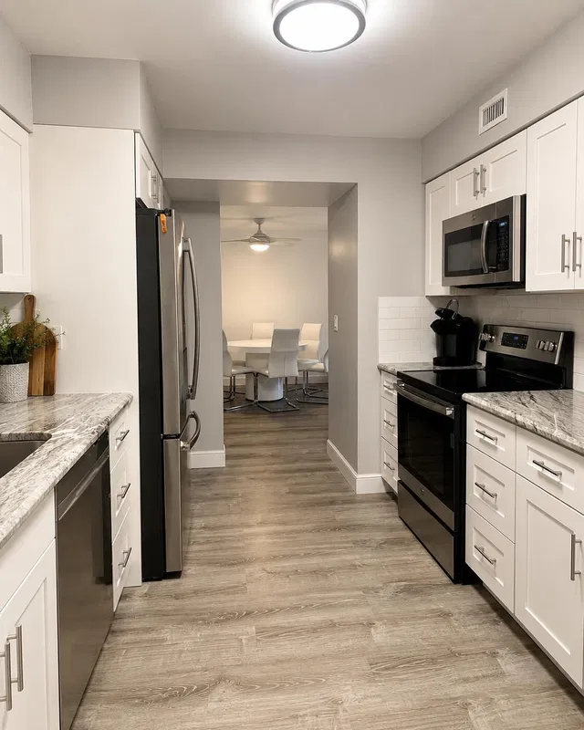 Unit 5206 photo 3