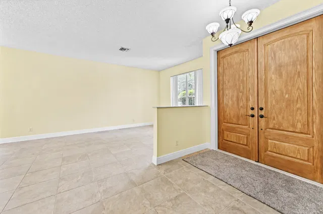 Residence photo 5