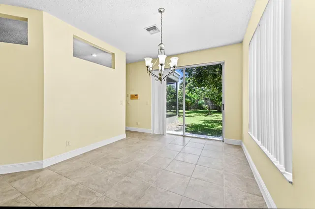 Residence photo 8